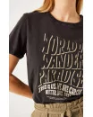 T-shirt - WORLD OF WANDER